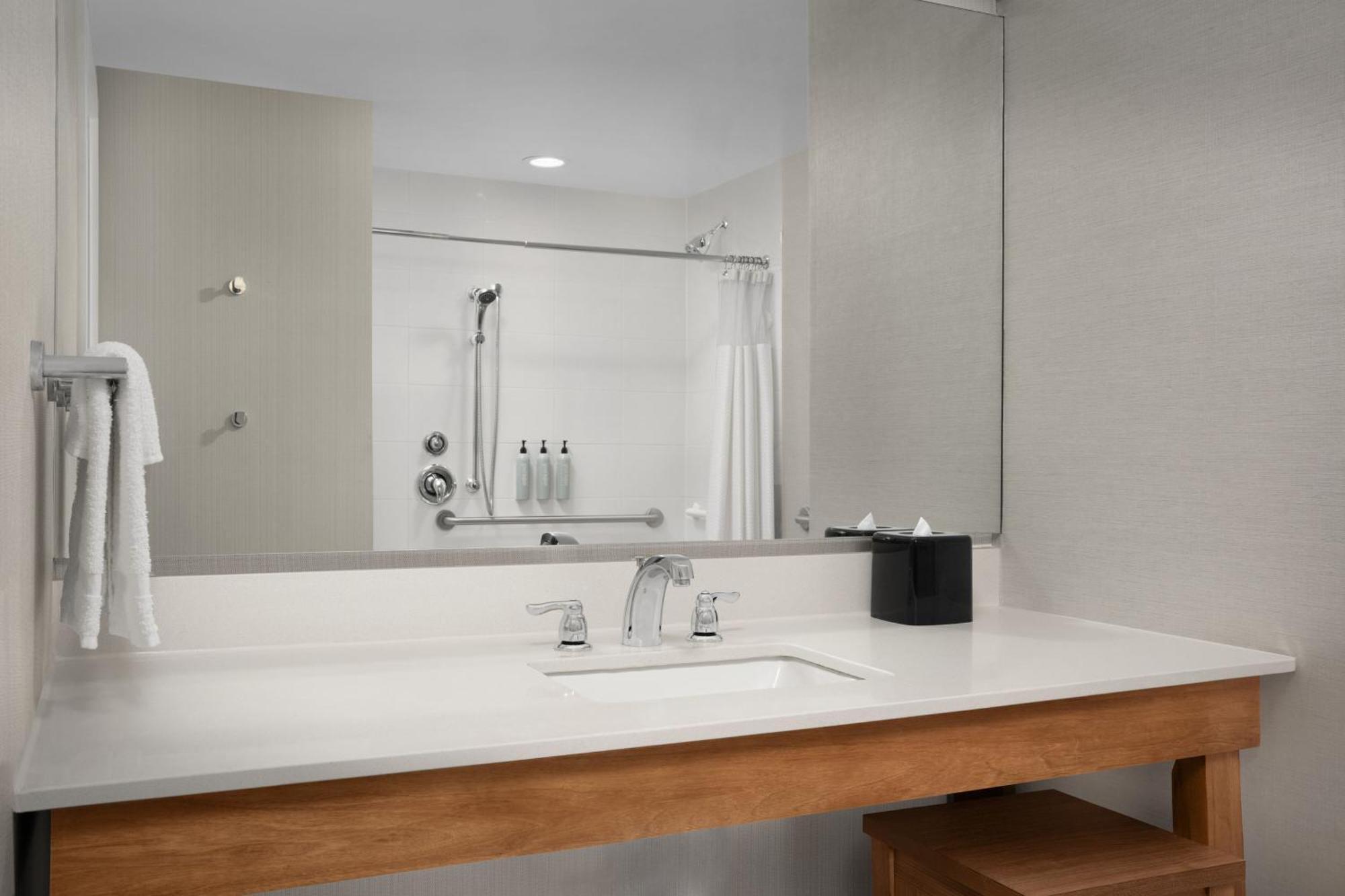 Hotel Courtyard By Marriott Philadelphia Bensalem Zewnętrze zdjęcie
